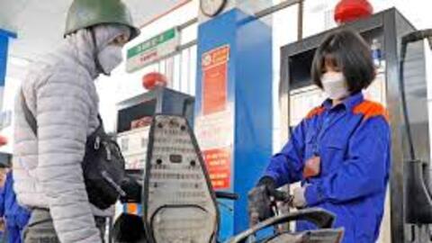 Giá xăng dầu hôm nay 4/2/2026: Bật tăng nhẹ