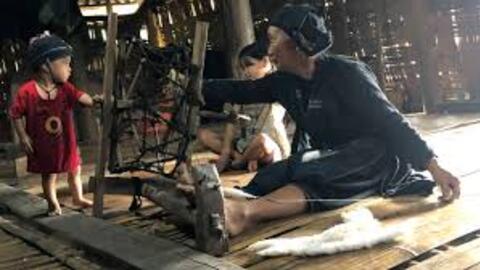 Nghề dệt của người La Chí - Giá trị di sản trong đời sống cộng đồng