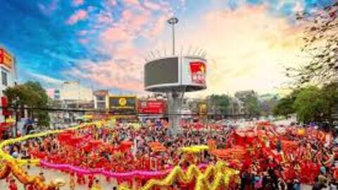 Nghệ sĩ Xuân Hinh, Thanh Thanh Hiền tham gia lễ hội đền Hạ tại Tuyên Quang