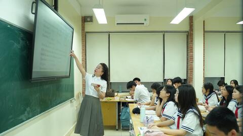 Hàng loạt đại học cho sinh viên học online, dồn lịch nghỉ lễ 9 ngày