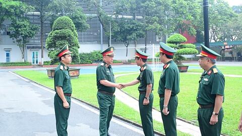 Phát triển hệ thống thông tin liên lạc quân sự hiện đại