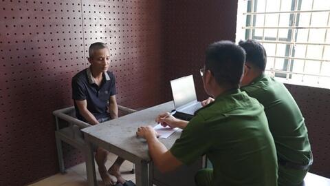 Thủ đoạn trộm xe máy trong vòng vài chục giây