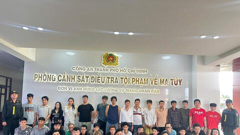 Ca sĩ Long Nhật và Sơn Ngọc Minh bị bắt trong đường dây ma túy lớn tại TP Hồ Chí Minh