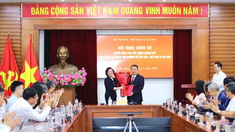 Trao quyết định bổ nhiệm Thứ trưởng Bộ Văn hóa, Thể thao và Du lịch Nguyễn Huy Dũng