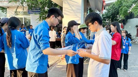 Bắc Ninh: Hơn 50.400 thí sinh bước vào kỳ thi lớp 10 trong nắng nóng gay gắt