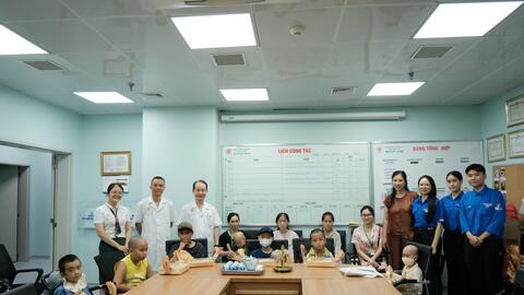 Đoàn Thanh niên PV Power lan tỏa yêu thương đến các bệnh nhi nhân Ngày Quốc tế Thiếu nhi