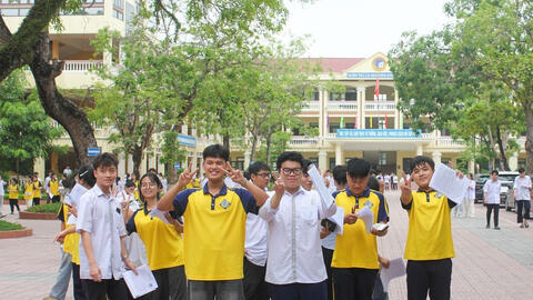 Ninh Bình: Hơn 48.300 thí sinh hoàn thành kỳ thi tốt nghiệp THPT năm 2026 an toàn, nghiêm túc