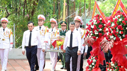 Tìm thấy 7 hài cốt liệt sĩ trong rãnh chôn tập thể ở Công viên Lê Thị Riêng