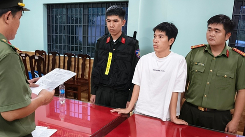 Khởi tố nhóm đối tượng tổ chức cho người nước ngoài ở lại Việt Nam trái phép