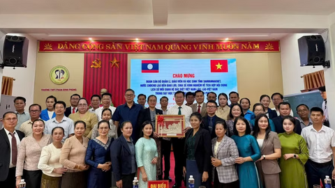 Quảng Trị - Savannakhet hợp tác giáo dục, vun đắp tình hữu nghị Việt - Lào