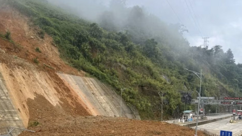 Lào Cai yêu cầu khẩn trương cập nhật phương án ứng phó thiên tai, di dời dân khỏi vùng nguy hiểm