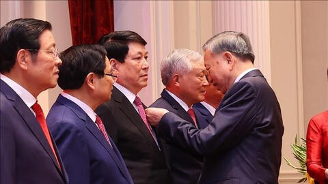 Tri ân các thế hệ lãnh đạo Đảng, Nhà nước vì những đóng góp cho sự nghiệp cách mạng
