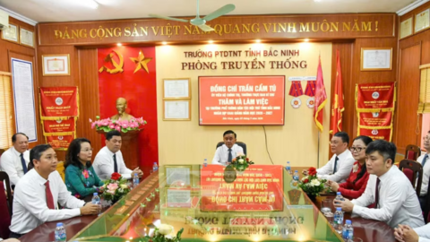 Thường trực Ban Bí thư Trần Cẩm Tú dự Lễ khai giảng tại Bắc Ninh