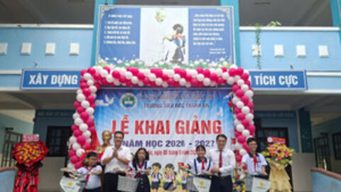Thu hẹp khoảng cách, mở rộng cơ hội học tập cho học sinh xã đảo
