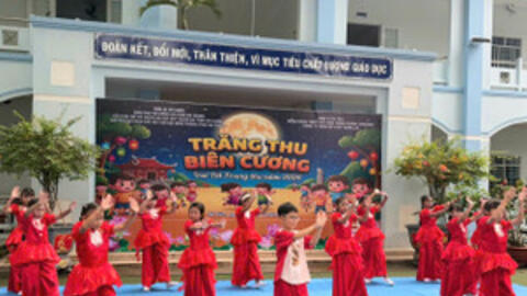 Mang Trung thu đến với trẻ em vùng biên An Giang