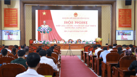 Phó Thủ tướng Phạm Thị Thanh Trà tiếp xúc cử tri tại Lào Cai
