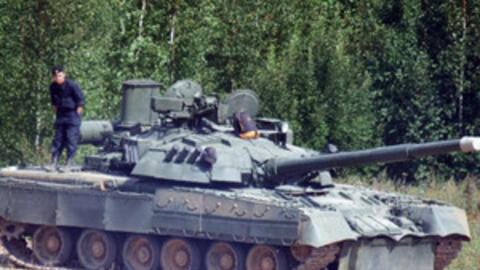 Nga tìm ra phương pháp đặc biệt để sản xuất lượng lớn xe tăng T-80UE-1