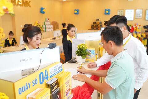 <a href="/ngan-hang" title="Ngân hàng" rel="dofollow">Ngân hàng</a>