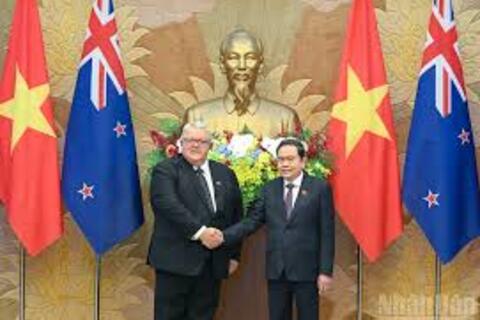 <a href="/dau-tu-hop-tac" title="Đầu tư - Hợp tác" rel="dofollow">Đầu tư - Hợp tác</a>