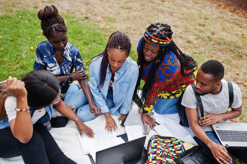 <a href="/the-gioi" title="Thế giới" rel="dofollow">Thế giới</a>