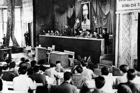 <a href="/tieu-diem-24h" title="Tiêu điểm 24h" rel="dofollow">Tiêu điểm 24h</a>