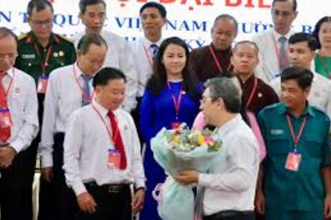 <a href="/tieu-diem-24h" title="Tiêu điểm 24h" rel="dofollow">Tiêu điểm 24h</a>