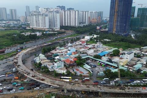 <a href="/tieu-diem-24h" title="Tiêu điểm 24h" rel="dofollow">Tiêu điểm 24h</a>