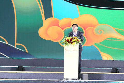 <a href="/thi-truong" title="Thị trường" rel="dofollow">Thị trường</a>