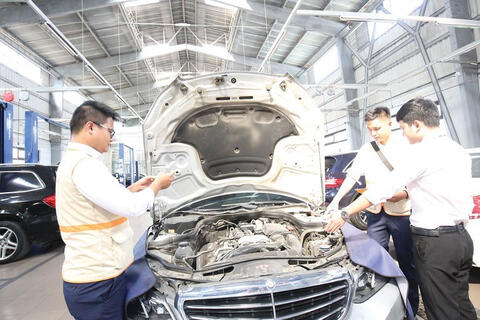 <a href="/doanh-nghiep" title="Doanh nghiệp" rel="dofollow">Doanh nghiệp</a>