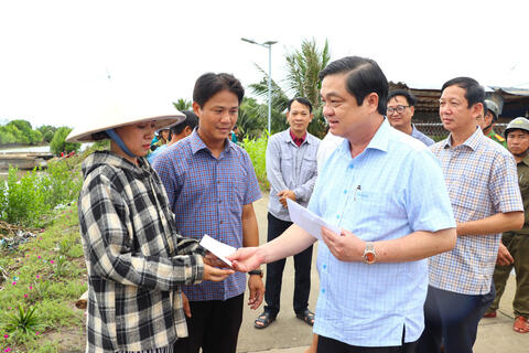 <a href="/xa-hoi" title="Xã hội" rel="dofollow">Xã hội</a>