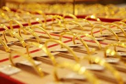 <a href="/thi-truong" title="Thị trường" rel="dofollow">Thị trường</a>