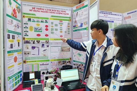 <a href="/tieu-diem-24h" title="Tiêu điểm 24h" rel="dofollow">Tiêu điểm 24h</a>