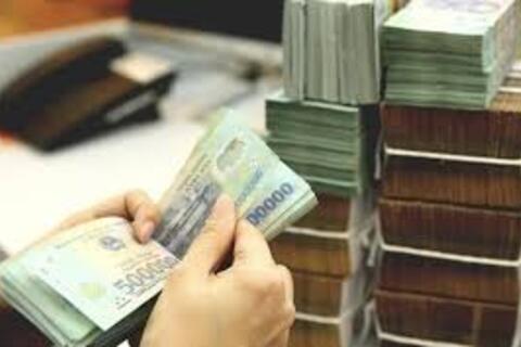 <a href="/ngan-hang" title="Ngân hàng" rel="dofollow">Ngân hàng</a>