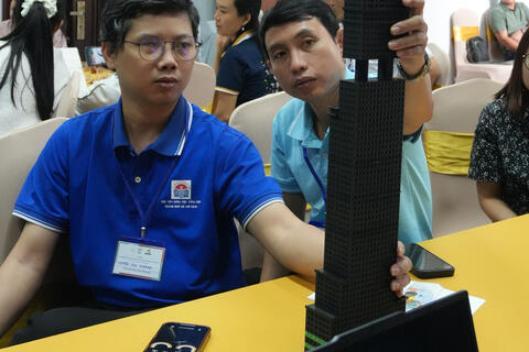 <a href="/xa-hoi" title="Xã hội" rel="dofollow">Xã hội</a>