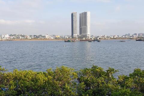 <a href="/tieu-diem-24h" title="Tiêu điểm 24h" rel="dofollow">Tiêu điểm 24h</a>