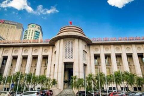 <a href="/ngan-hang" title="Ngân hàng" rel="dofollow">Ngân hàng</a>