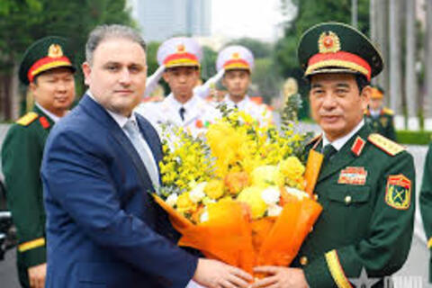 <a href="/tieu-diem-24h" title="Tiêu điểm 24h" rel="dofollow">Tiêu điểm 24h</a>