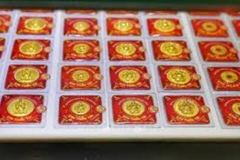 <a href="/thi-truong" title="Thị trường" rel="dofollow">Thị trường</a>