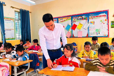 <a href="/tieu-diem-24h" title="Tiêu điểm 24h" rel="dofollow">Tiêu điểm 24h</a>