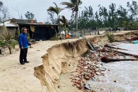 <a href="/tieu-diem-24h" title="Tiêu điểm 24h" rel="dofollow">Tiêu điểm 24h</a>