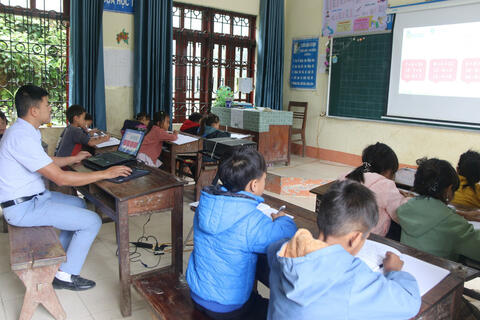 <a href="/nhip-song-so" title="Nhịp sống số" rel="dofollow">Nhịp sống số</a>