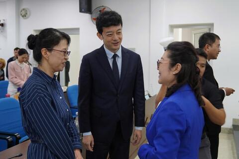 <a href="/dau-tu-hop-tac" title="Đầu tư - Hợp tác" rel="dofollow">Đầu tư - Hợp tác</a>