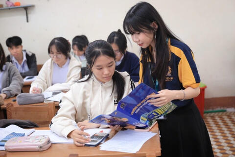 <a href="/xa-hoi" title="Xã hội" rel="dofollow">Xã hội</a>