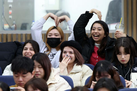 <a href="/the-gioi" title="Thế giới" rel="dofollow">Thế giới</a>