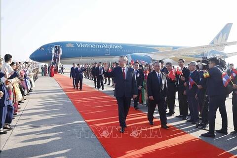 <a href="/tieu-diem-24h" title="Tiêu điểm 24h" rel="dofollow">Tiêu điểm 24h</a>