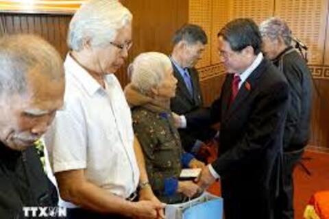 <a href="/tieu-diem-24h" title="Tiêu điểm 24h" rel="dofollow">Tiêu điểm 24h</a>