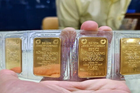 <a href="/thi-truong" title="Thị trường" rel="dofollow">Thị trường</a>