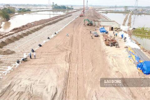 <a href="/tieu-diem-24h" title="Tiêu điểm 24h" rel="dofollow">Tiêu điểm 24h</a>