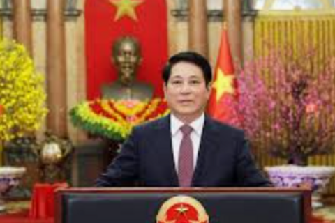 <a href="/tieu-diem-24h" title="Tiêu điểm 24h" rel="dofollow">Tiêu điểm 24h</a>