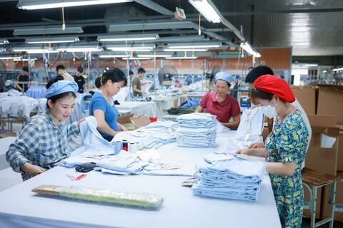 <a href="/doanh-nghiep" title="Doanh nghiệp" rel="dofollow">Doanh nghiệp</a>